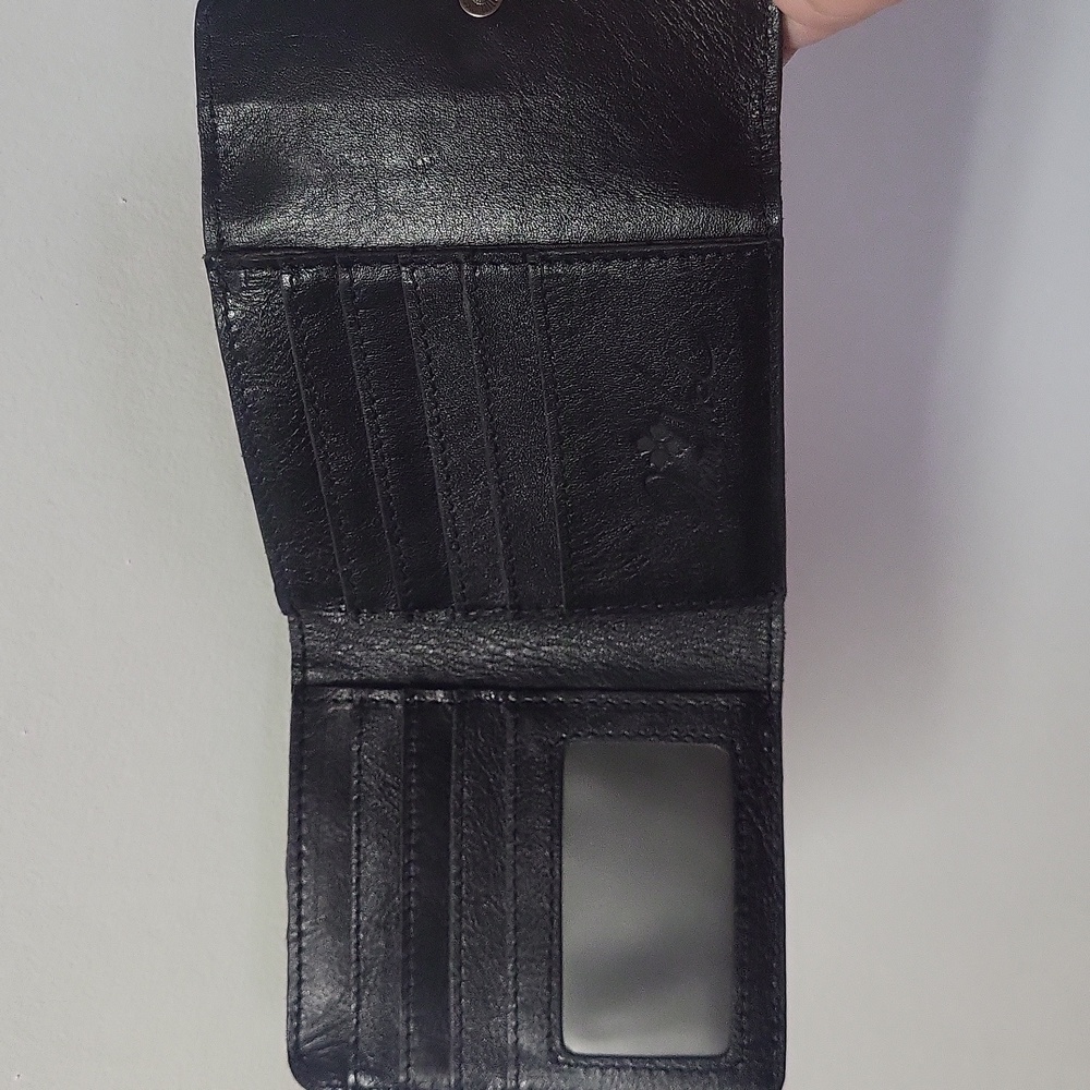 Patricia Nash Reiti Wallet Black & White Sunflower Print - Picture 8 of 15